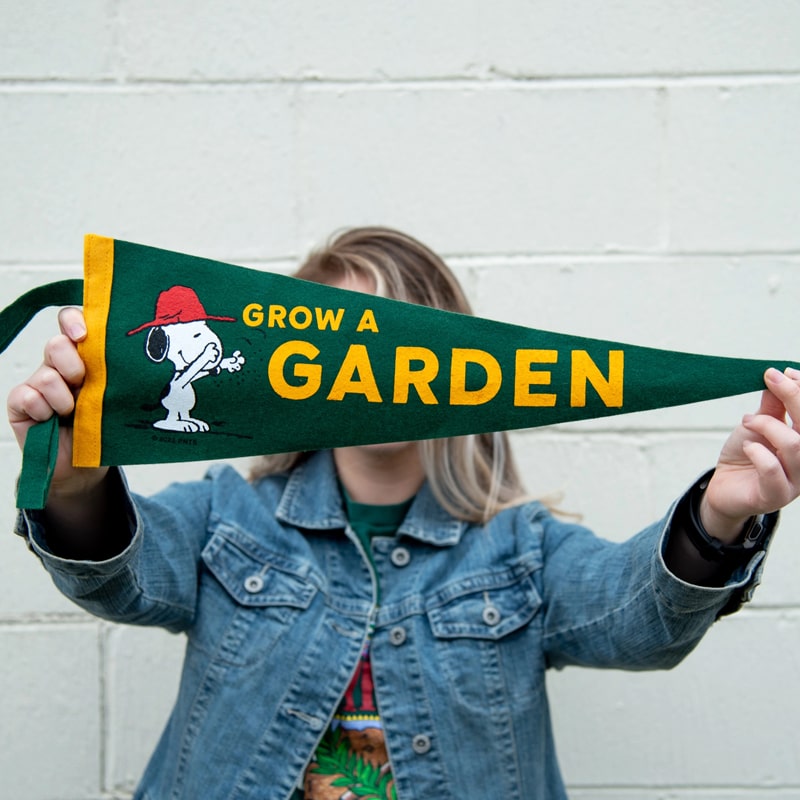 3P4 X Peanuts Pennant - Grow a Garden